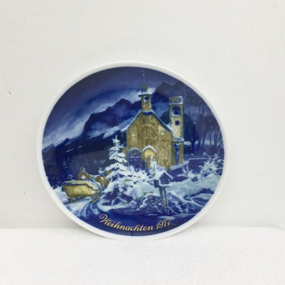 Royal Tettau Christmas Plate WEIHNACHTEN 1977